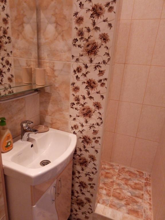 Apartment On Zarvanskaya In Old Town คาเมียเนตส์-โปดิลสกี ภายนอก รูปภาพ